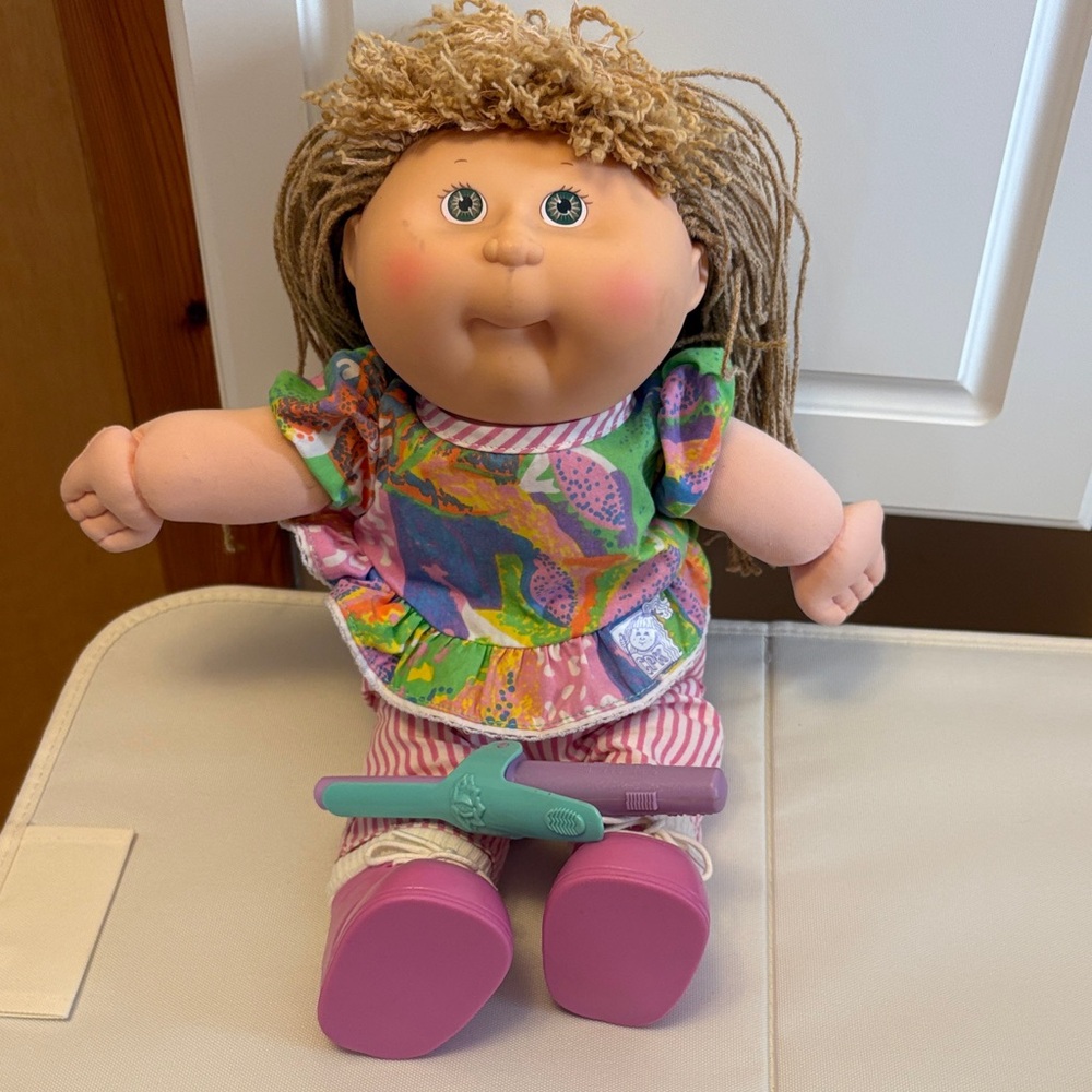 Collectible Cabbage Patch Crimp and Curl Vintage Doll